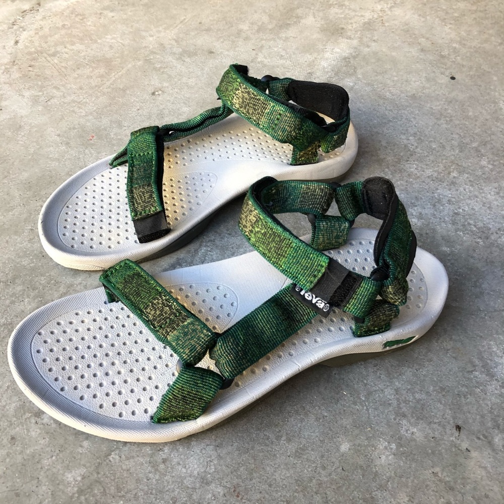 Teva Women’s Hurricane Sandals Size 7